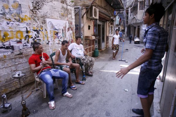 Potomci Arabů, vyhnaných z jejich izraelských domovů. Mnohdy ani nevědí, jestli jsou Palestinci, Libanonci nebo...