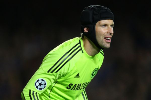 Petr Čech se vrátil do branky a slavil vítězství Chelsea nad Swansea. Petr Čech se vrátil do branky a slavil vítězství Chelsea nad Swansea.
