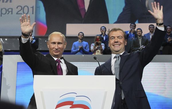 Role se prohodí. Víkendový sjezd Jednotného Ruska.