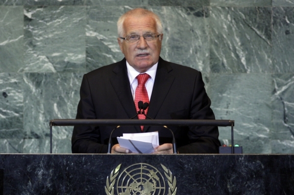 Václav Klaus onemocněl angínou, a ruší proto část svého programu.