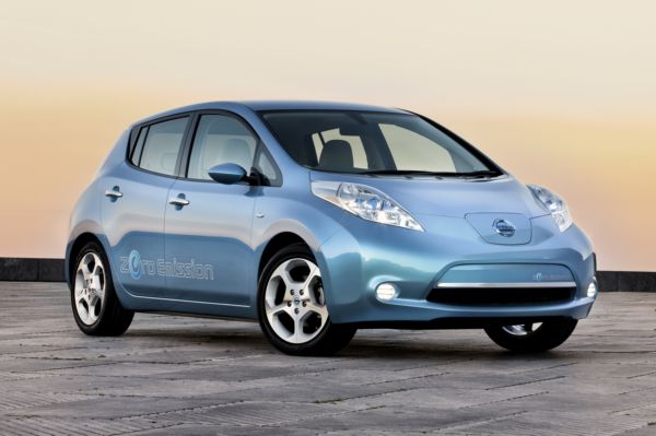 Elektromobil Nissan Leaf už po Evropě jezdí, do Česka ale zavítá v roce 2013.