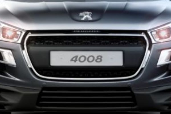 Jarní autosalon v Ženevě bude místem premiéry Peugeotu 4008.