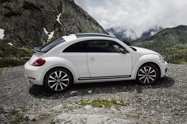 Nová generace VW Beetle už má českou cenu. V prodeji se však objeví až v příštím roce.
