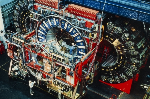 Urychlovač Tevatron z amerických laboratoří Fermilab byl v provozu od roku 1985.