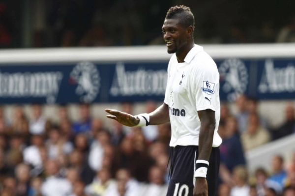Emmanuel Adebayor už slaví góly v dresu Tottenhamu.