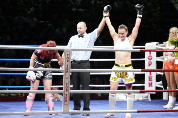 Vítězka kategorie nad 70 kg Lucie Mlejnková (vpravo).