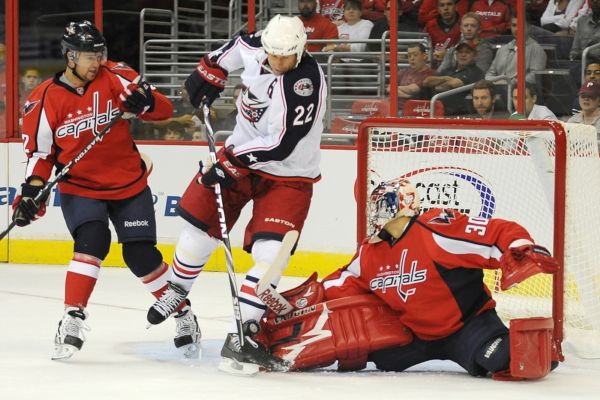 Michal Neuvirth v brance Washingtonu.