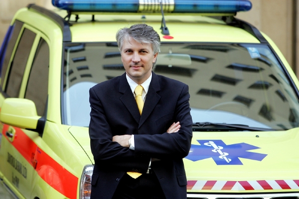 Zdeněk Schwarz byl dlouhou dobu ředitelem pražské záchranky. Zdeněk Schwarz byl dlouhou dobu ředitelem pražské záchranky.