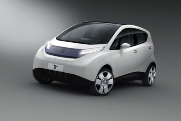 Bolloré je specializovaná firma na elektromobily. Design je dílem proslulého studia Pininfarina.