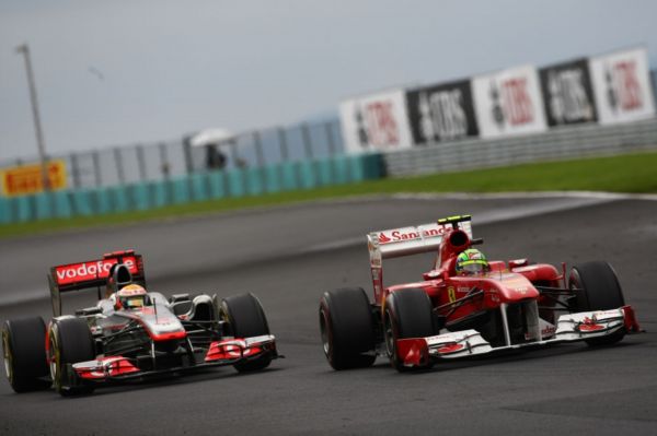 Felipe Massa a Lewis Hamilton. 