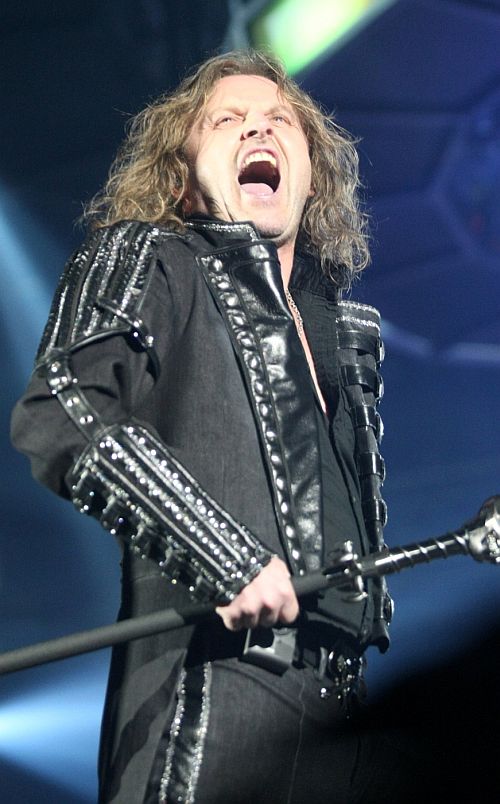 Josef Vojtek, Kabát.