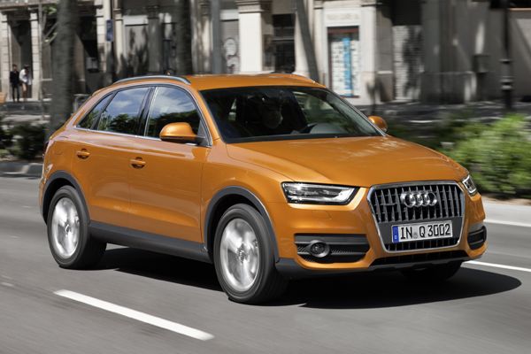 Přední část Audi Q3 vypadá díky světlometům velice originálně.