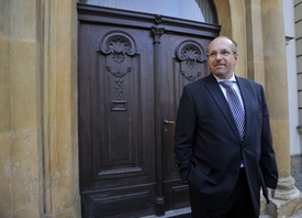 Ivan Fuksa byl z pozice ministra zemědělství odvolán.