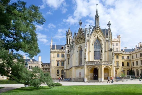 Zámerk Lednice láká turisty víc než mnohé jiné památky.