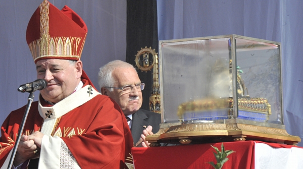 Arcibiskup Dominik Duka a Václav Klaus během svatováclavské pouti.