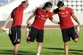 Čeští reprezentanti Milan Baroš (vpravo), Tomáš Rosický a Jaroslav Plašil.