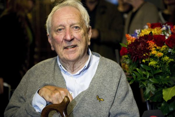 Tomas Tranströmer se raduje z ocenění.