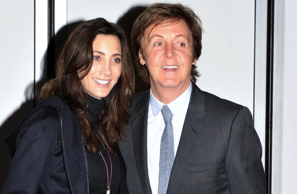 Paul McCartney a Nancy Shevellová.