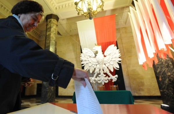 V Polsku se konaly parlamentní volby.