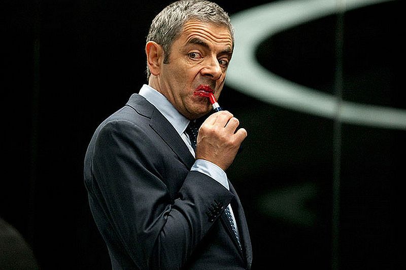 Johnny English je povolán znovu do služeb MI7, aby zabránil vraždě čínského premiéra.