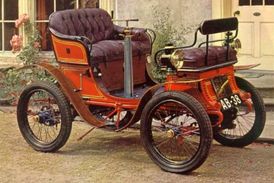 Vůz De Dion Bouton z roku 1901.
