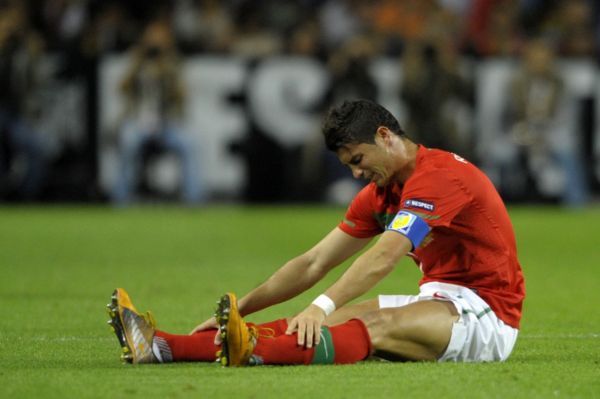 Portugalci budou o účast na EURO bojovat v baráži. Portugalci budou o účast na EURO bojovat v baráži.