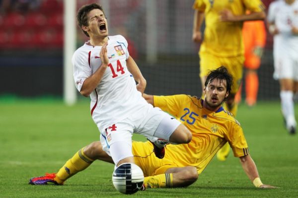 Václav Pilař (vlevo) v zápase s Litvou.