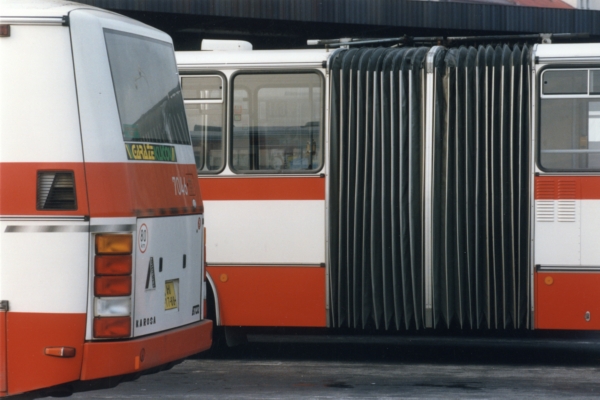 Autobus ústecké MHD zabil chodce (ilustrační foto).