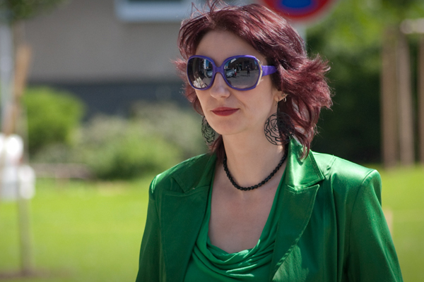 Ve filmu hraje i Simona Babčáková.