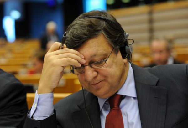 Zatracené banky, myslí si možná šéf Evropské komise José Barroso. 