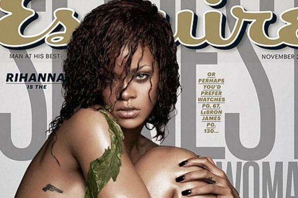 Třiadvacetiletá zpěvačka Rihanna vyhrála v anketě o nejvíc sexy ženu. To, že je velmi přitažlivá, ví i módní guru a návrhář Giorgio Armani, který si Rihannu vybral pro svou novou kampaň. Třiadvacetiletá zpěvačka Rihanna vyhrála v anketě o nejvíc sexy ženu. To, že je velmi přitažlivá, ví i módní guru a návrhář Giorgio Armani, který si Rihannu vybral pro svou novou kampaň.