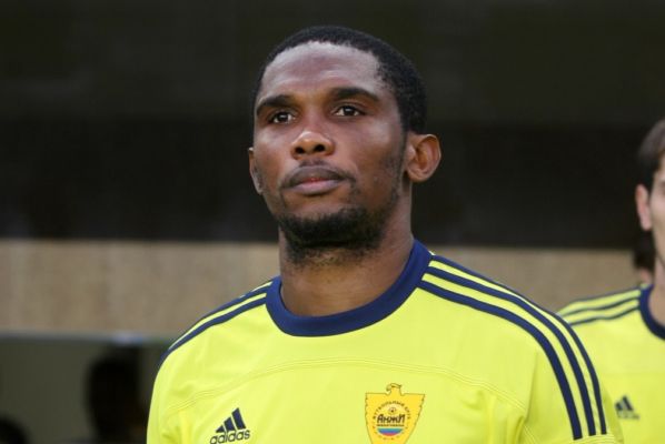 Samuel Eto'o v dresu Machačkaly.