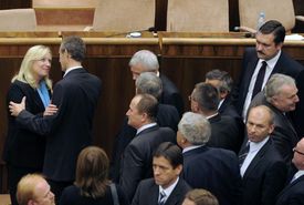 Rušno ve slovenském zákonodárném sboru.
