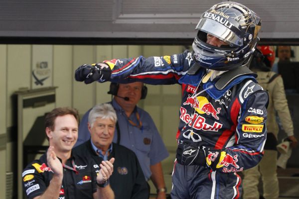 Sebastian Vettel slaví v cíli Velké ceny Koreje svůj 10. letošní triumf.