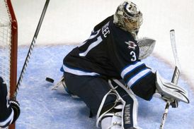 Winnipeg hokejem žije, říká spokojeně gólman Jets Ondřej Pavelec.