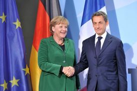 Evropští politici ztratili svým (ne)řešením krize kredibilitu.