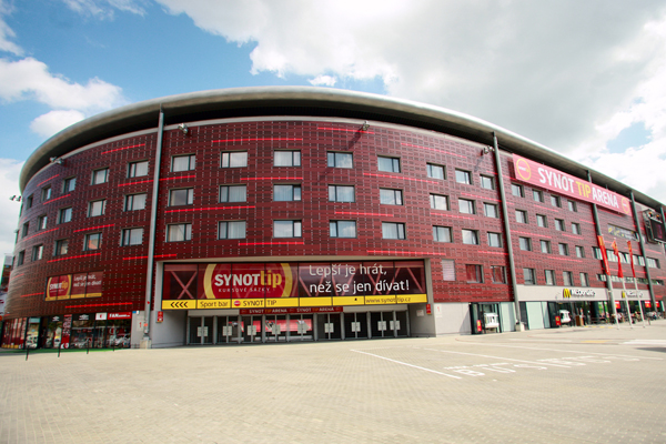 Fotografie Josefa Bicana zmizí ze stadionu v Edenu. Fotografie Josefa Bicana zmizí ze stadionu v Edenu.