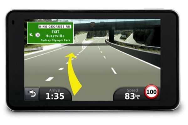 Zájem o přenosné navigace do auta klesá.