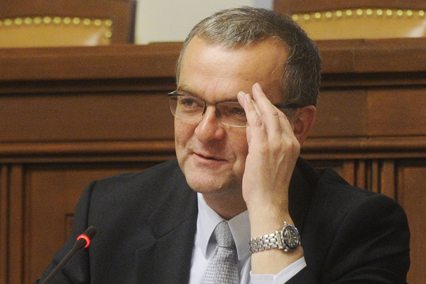 Ministr financí Miroslav Kalousek nedoporučí přijmout nabídky v ekotendru.
