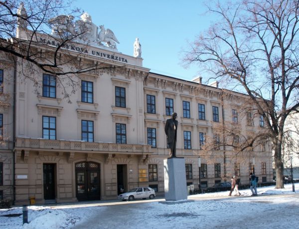 Masarykova univerzita se stala terčem výhrůžek.