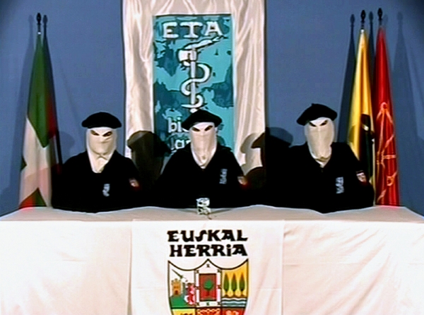 Baskická ETA slibuje definitivní zastavení ozbrojeného boje. Baskická ETA slibuje definitivní zastavení ozbrojeného boje.