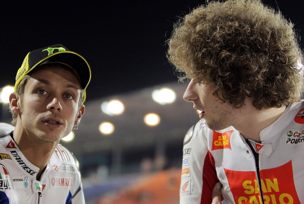 Valentino Rossi (vlevo) s tragicky zesnulým Marcem Simoncellim.