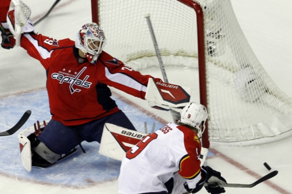 Brankář Tomáš Vokoun je hlavní oporou Capitals. Brankář Tomáš Vokoun je hlavní oporou Capitals.