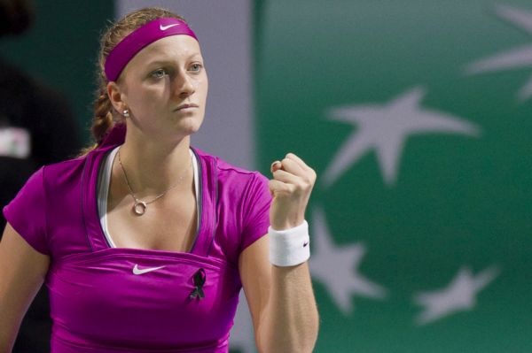 Petra Kvitová začala Turnaj mistryň vítězstvím nad Ruskou Zvonarevovou.