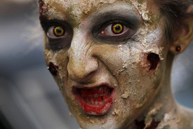 Strašidla se chystají do akce už před pondělním halloweenem.