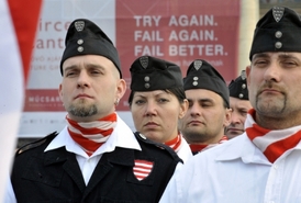 Většina Maďarů na demokracii nelpí.