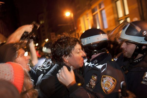 Inspirace z Wall Streetu. Policie zasahuje proti demonstrantům v Oaklandu (ilustrační foto). 