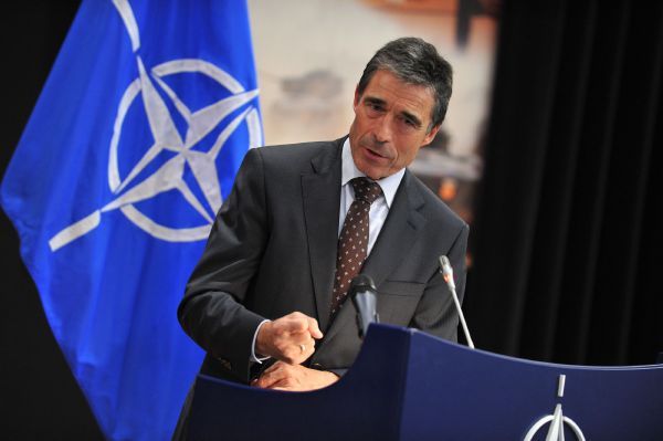 Morální důvody k útoku NATO postačí, míní Rasmussen.