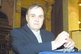 Jiří Gruša v době svého působení na postu velvyslance v Rakousku.