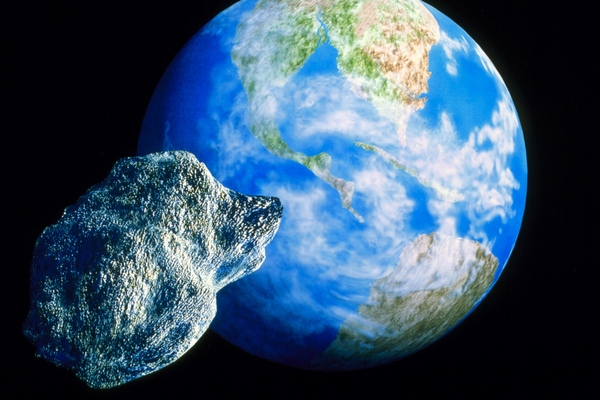 Asteroid 2005 YU55 Zemi bezpečně mine.